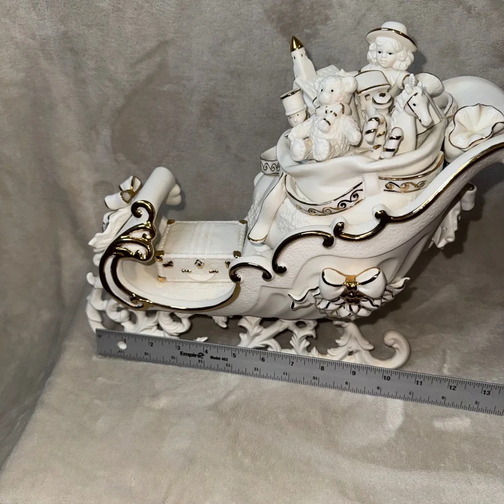 2001 Grandeur Noel Porcelain Sleigh Collectors Edition Christmas Decor Vintage